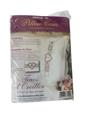 Dimensions Cross Stitch Pillow Cases Taies d’ Oreiller 73114 Heart Cottage NEW